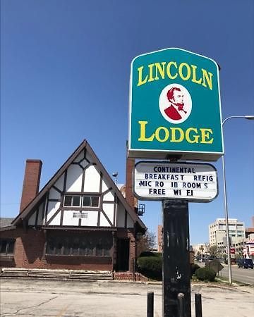 The Lincoln Lodge Urbana Champaign Extérieur photo