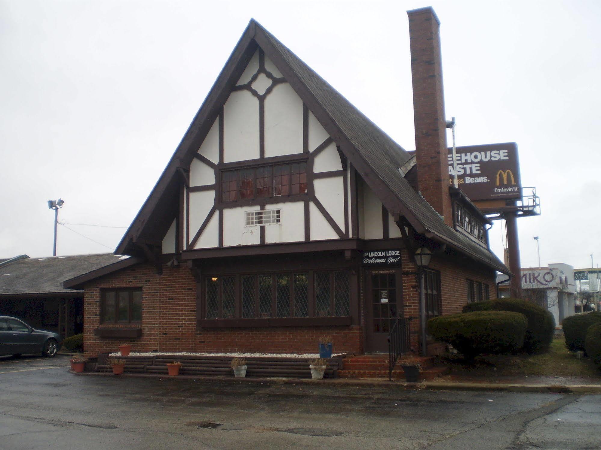 The Lincoln Lodge Urbana Champaign Extérieur photo