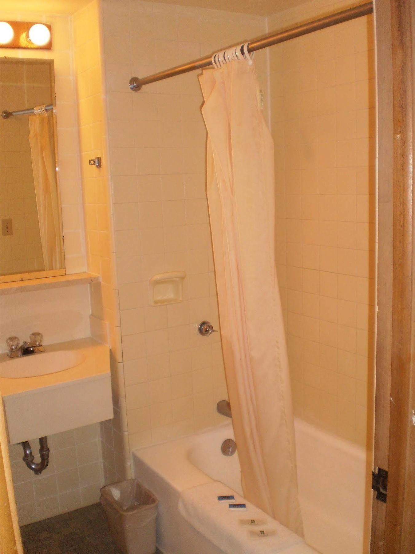 The Lincoln Lodge Urbana Champaign Extérieur photo