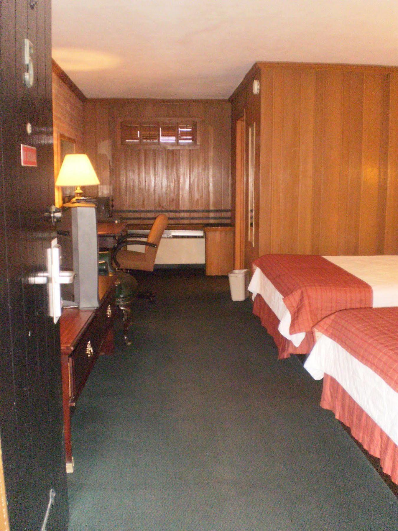 The Lincoln Lodge Urbana Champaign Extérieur photo