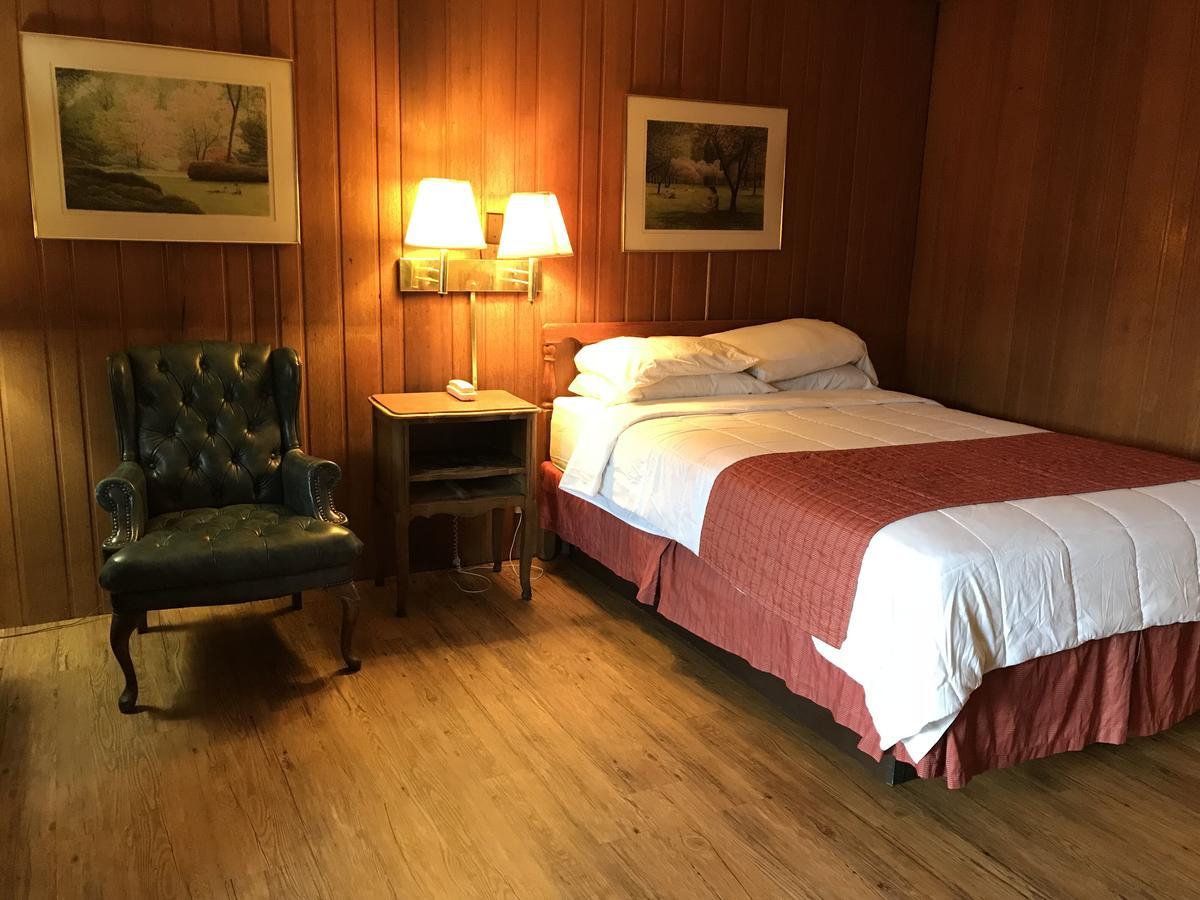 The Lincoln Lodge Urbana Champaign Extérieur photo