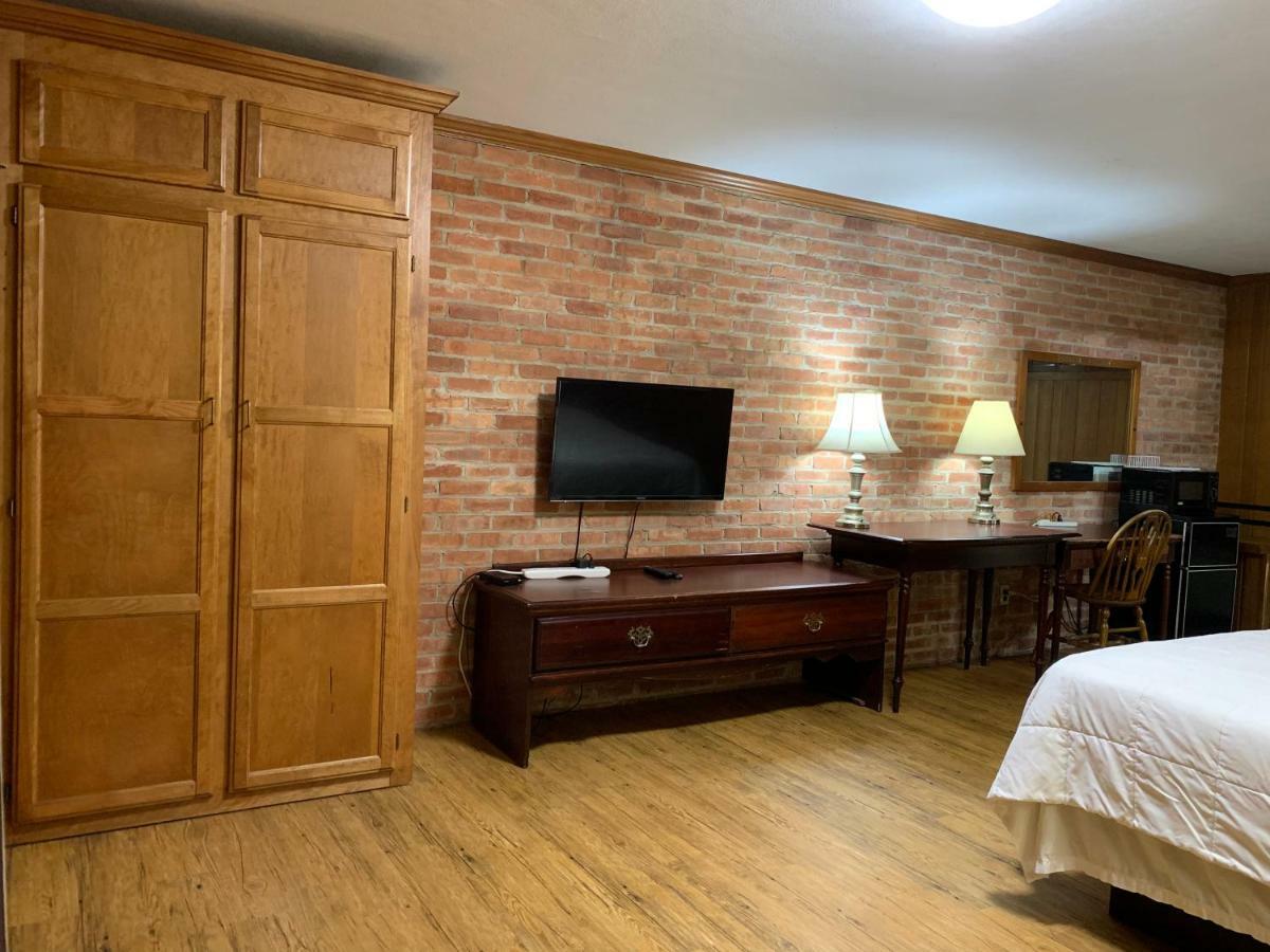 The Lincoln Lodge Urbana Champaign Extérieur photo